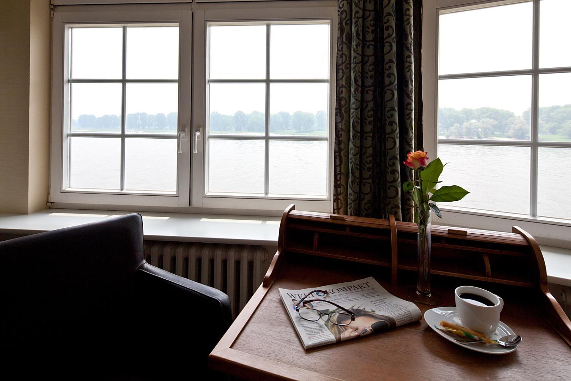 Schnellenburg Hotel Dusseldorf Ngoại thất bức ảnh